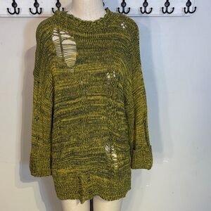 BDG Distressed Knit Sweater in Olive Green size XS